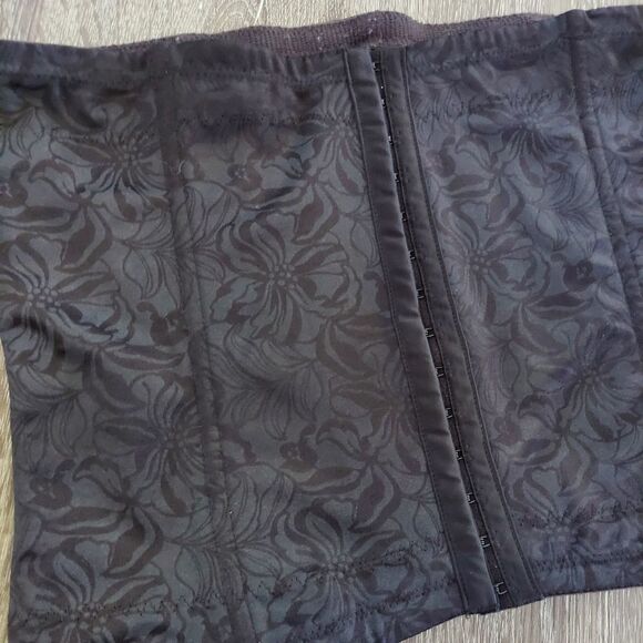 Maidendorm Black Waist Cincher Size XL - Picture 2 of 5
